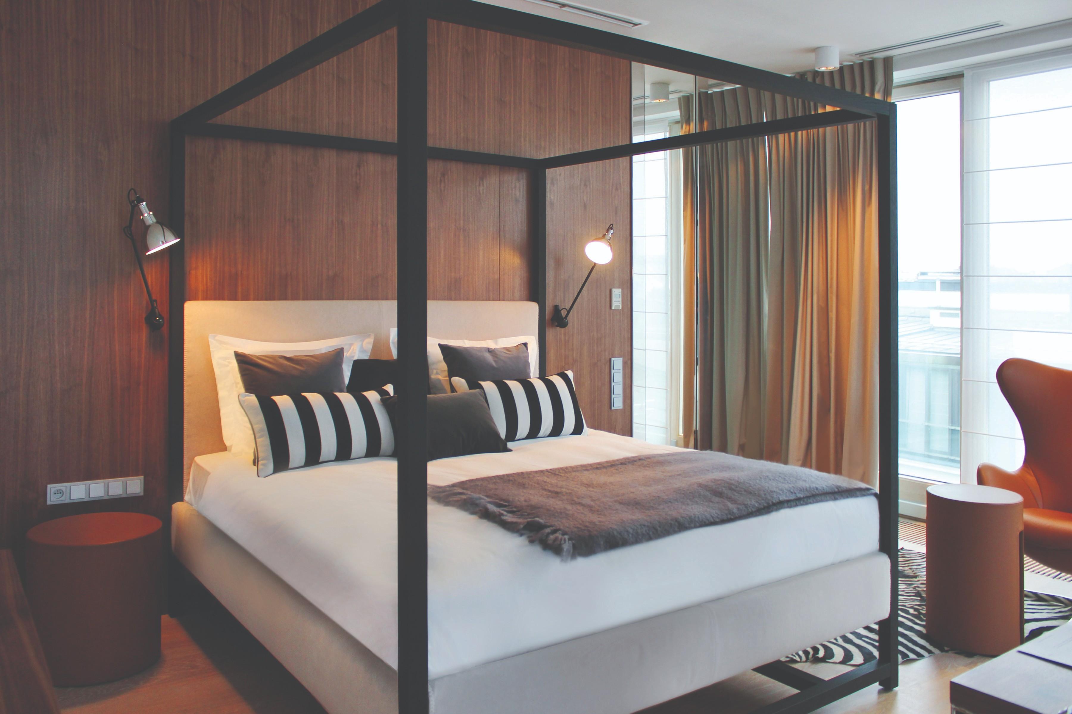 H15 Boutique Hotel, Warsaw, A Member Of Design Hotels 외부 사진 A four-poster bed