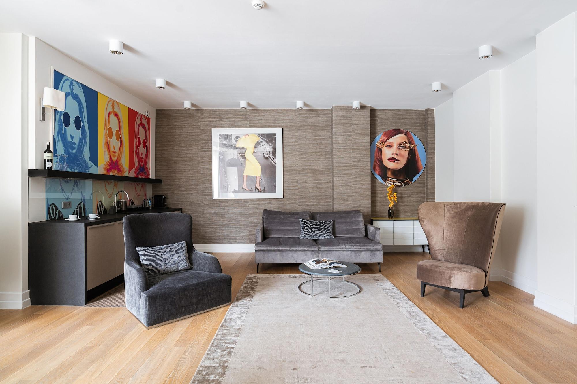 H15 Boutique Hotel, Warsaw, A Member Of Design Hotels 외부 사진 Interior of a flat at 100 Dean Street