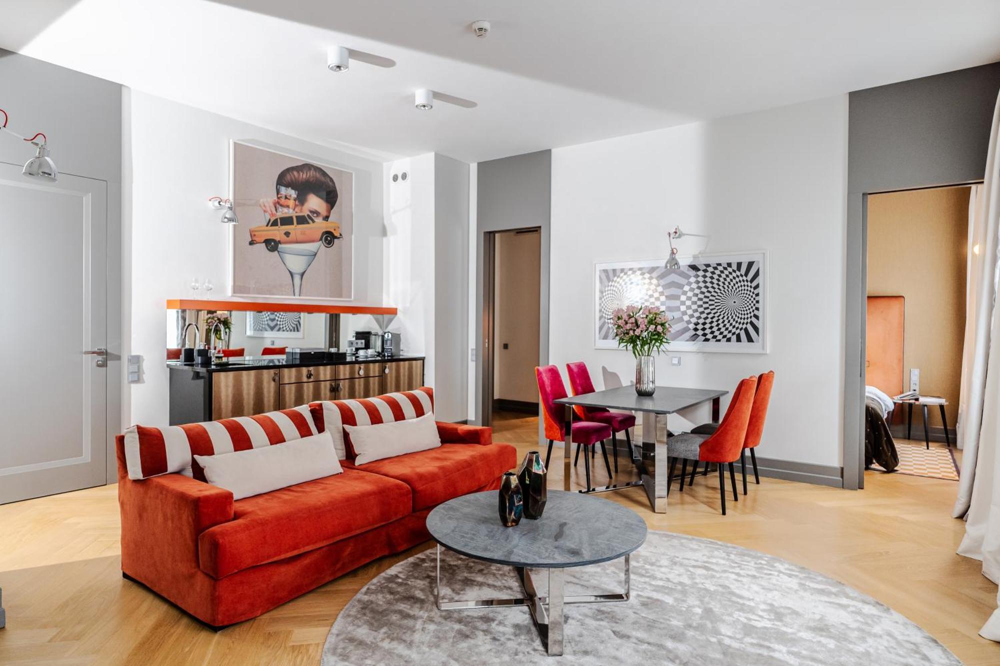 H15 Boutique Hotel, Warsaw, A Member Of Design Hotels 외부 사진 A suite at the hotel