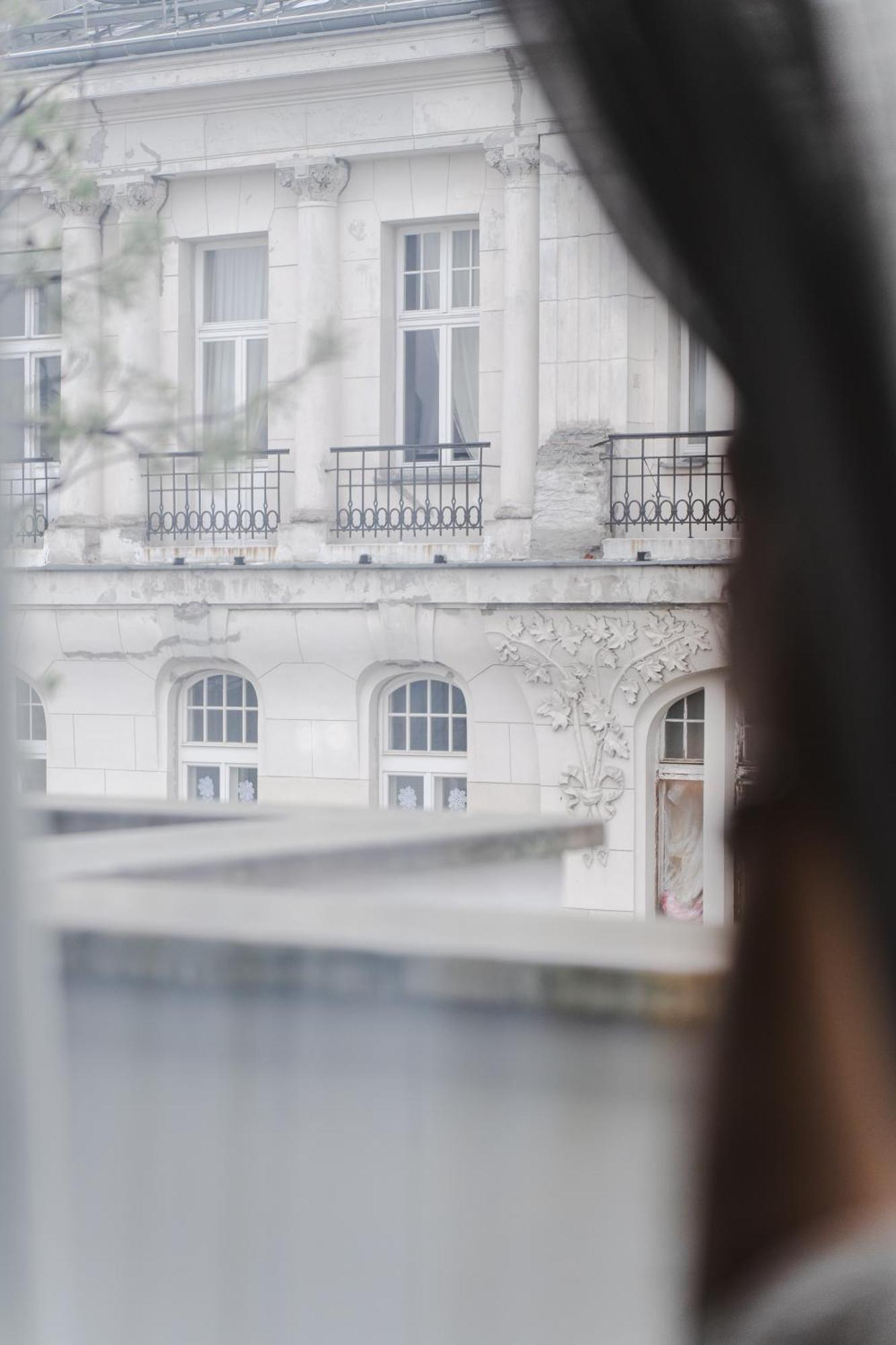 H15 Boutique Hotel, Warsaw, A Member Of Design Hotels 외부 사진 The courtyard of the museum